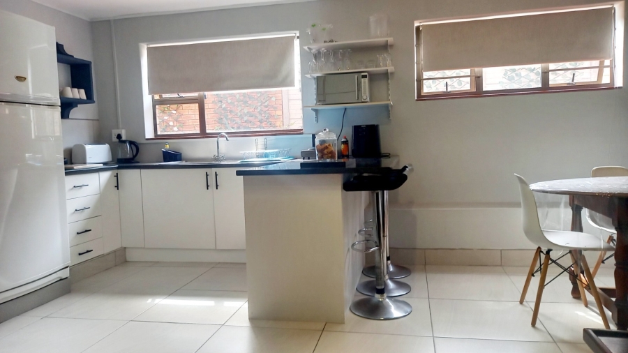 To Let 1 Bedroom Property for Rent in Middedorp Western Cape